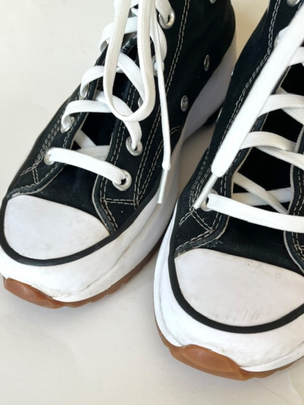 Converse Run Star Hike Platform Sneaker - Black / White / Gum size 7.5 - Picture 4 of 7